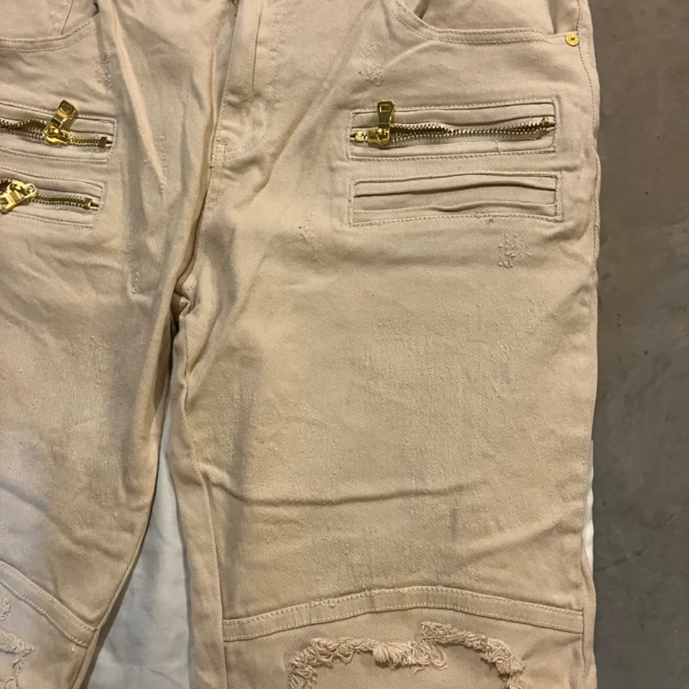 Shorts - Picture 4 of 5